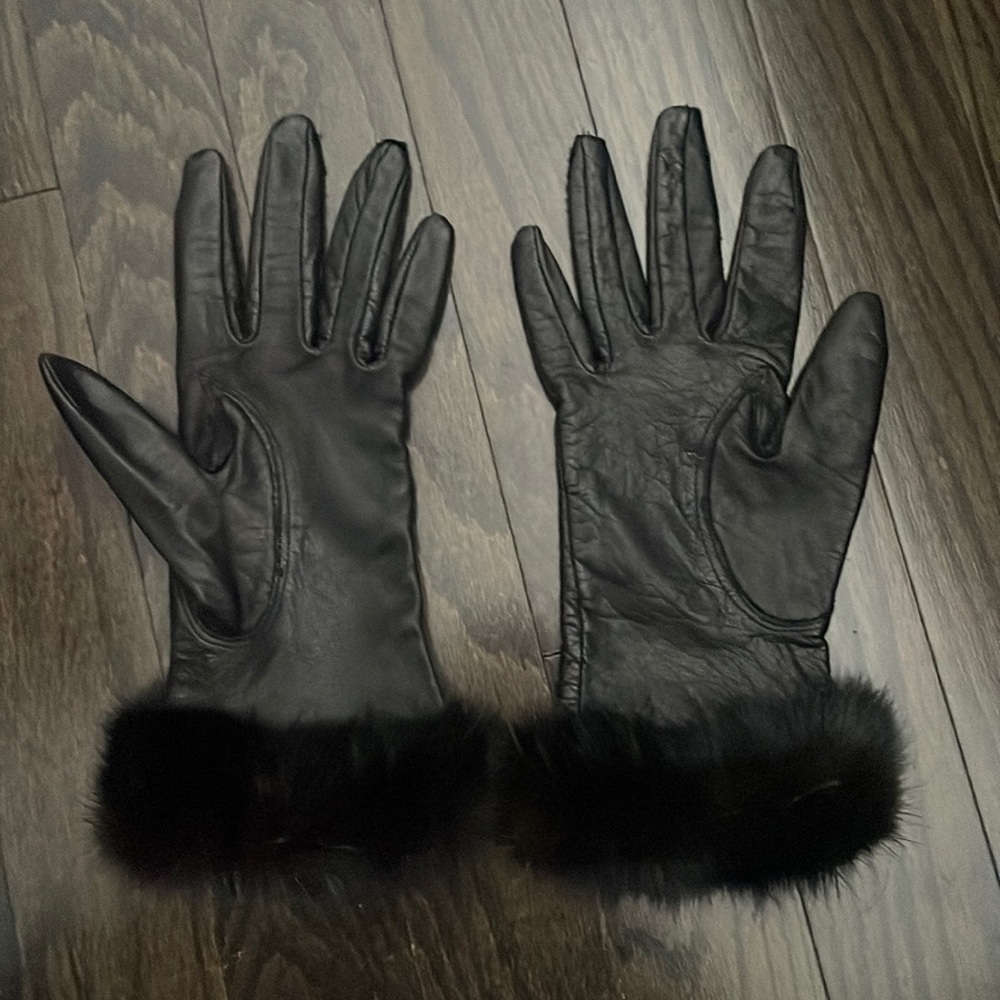 Vintage Leather Gloves with Fur Trim